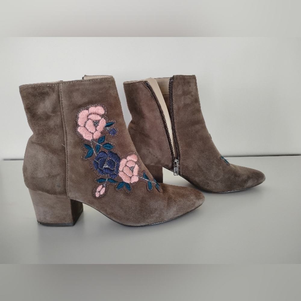 Steven by Steve Madden Size 7 1/2 Floral Ankle Boots - Picture 6 of 16